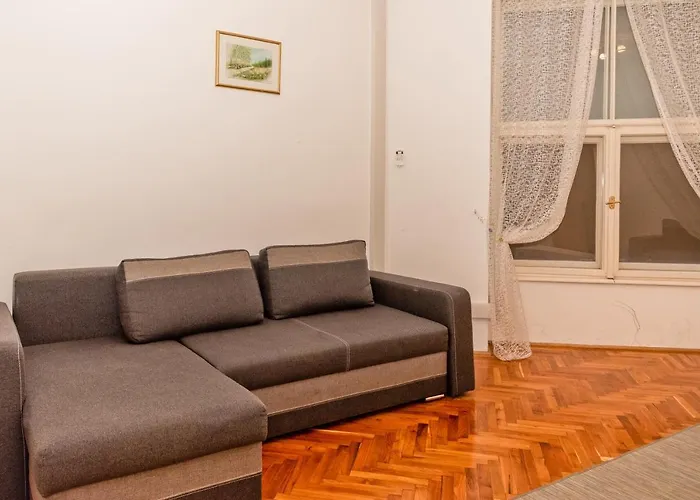 Danubius Grand Astoria Daire Budapeşte